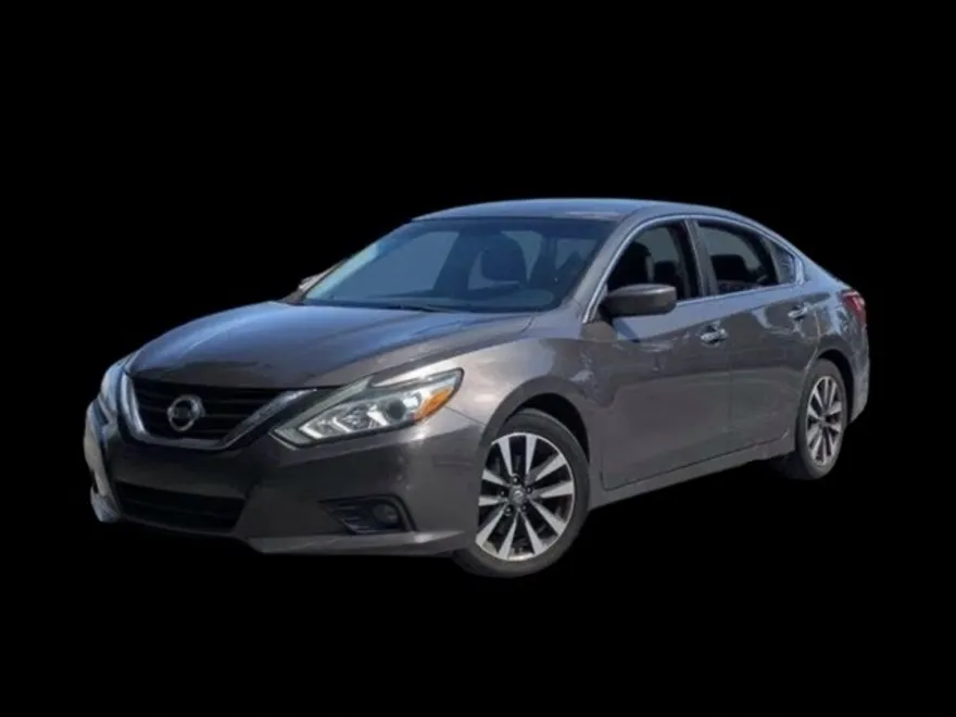 2017 Nissan Altima 2.5 SV photo 1