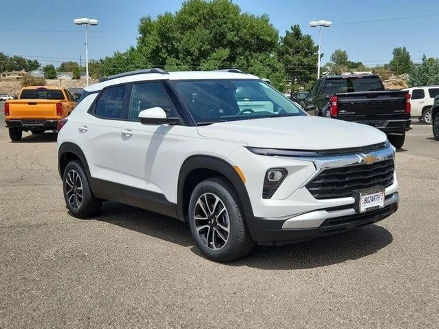 2026 Chevrolet Trailblazer LT photo 1