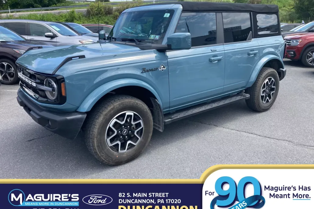 2022 Ford Bronco Outer Banks photo 1