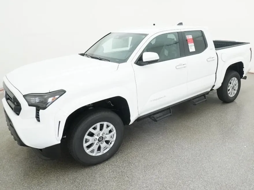 2025 Toyota Tacoma SR5 photo 1