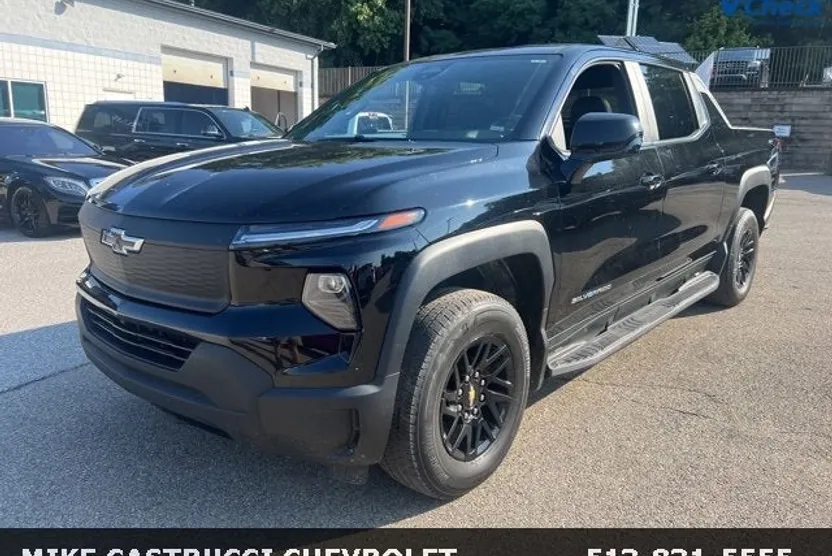 2024 Chevrolet Silverado EV Work Truck photo 1