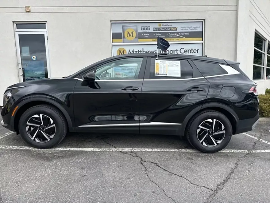 2023 Kia Sportage Hybrid LX photo 1