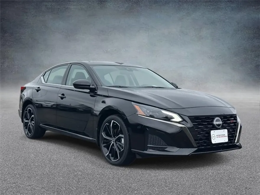 2025 Nissan Altima SR photo 1