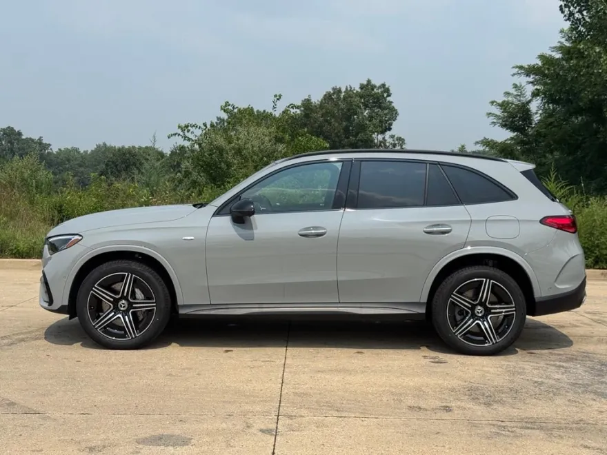 2025 Mercedes Benz GLC 350e 4MATIC photo 1