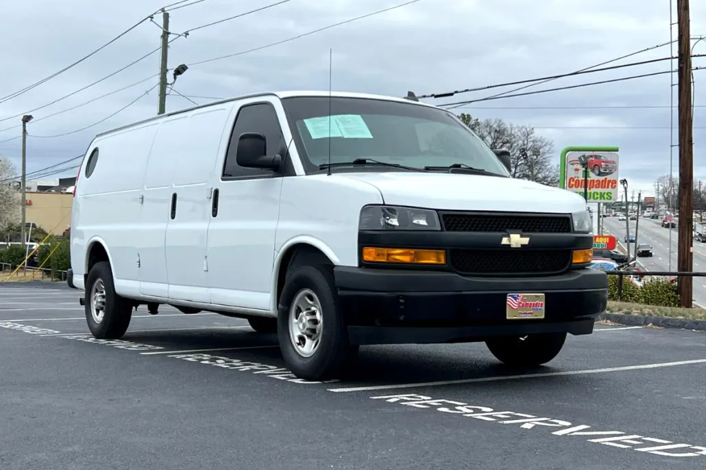 2021 Chevrolet Express 2500 Cargo photo 1
