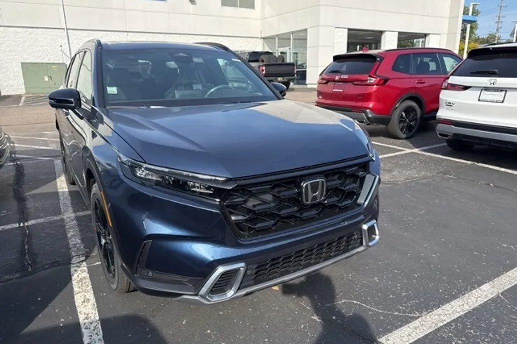 2026 Honda CR-V Hybrid Sport Touring photo 1