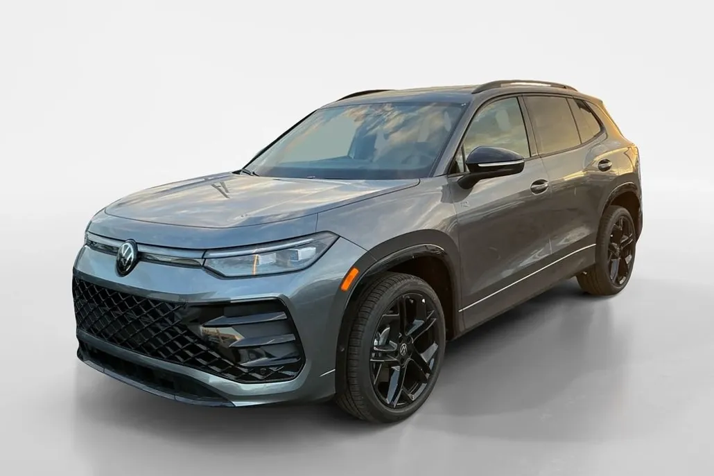 2025 Volkswagen Tiguan SE R-Line Black photo 1