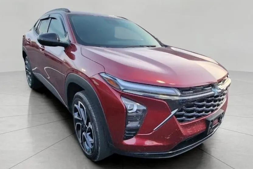 2024 Chevrolet Trax photo 1
