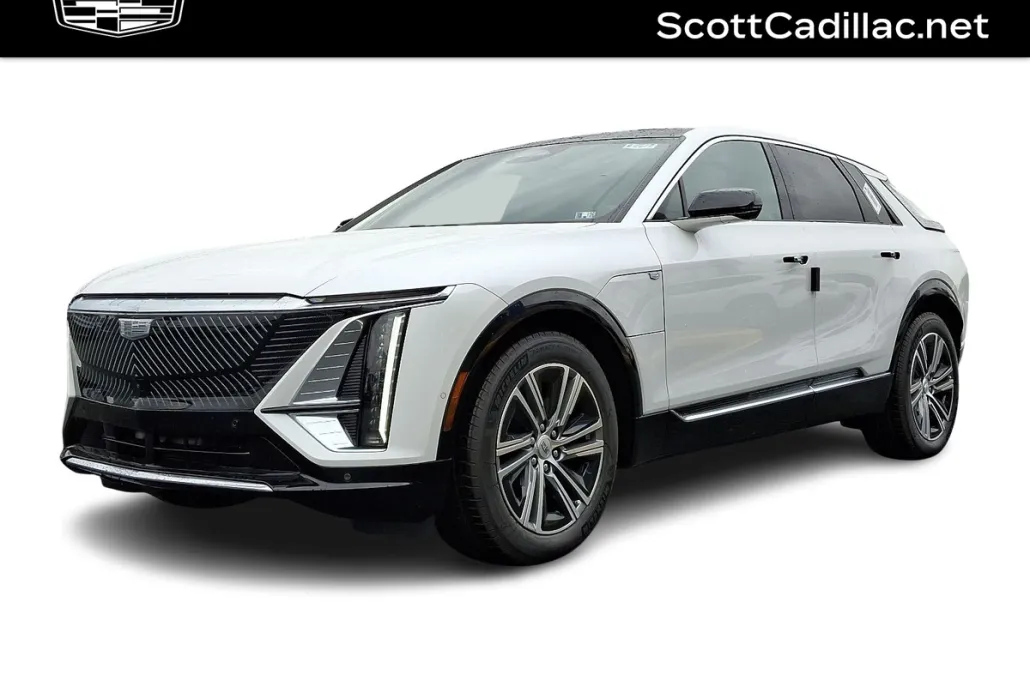 2025 Cadillac Lyriq Luxury photo 1