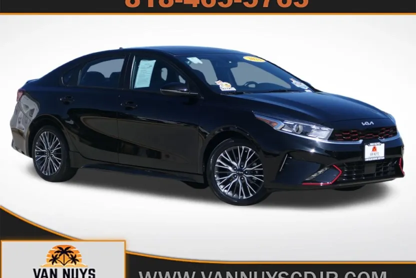 2023 Kia Forte GT-Line photo 1