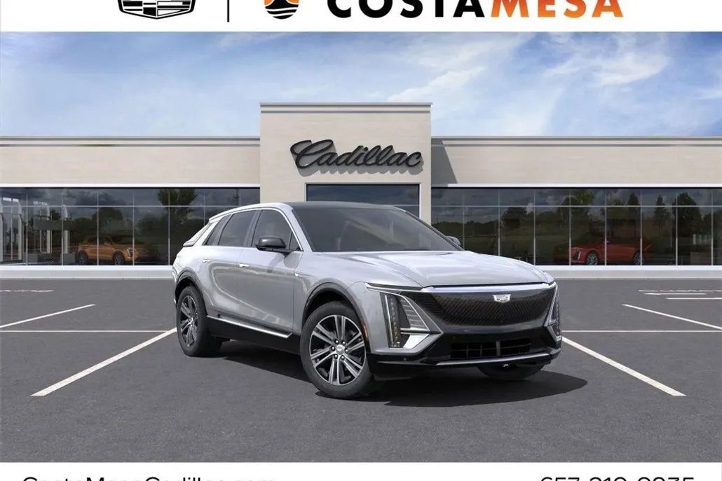 2025 Cadillac Lyriq Luxury photo 1