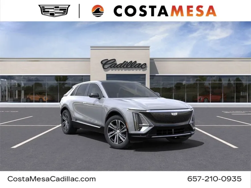 2025 Cadillac Lyriq Luxury photo 1