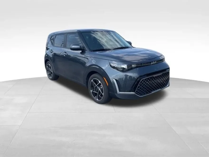 2024 Kia Soul EX photo 1