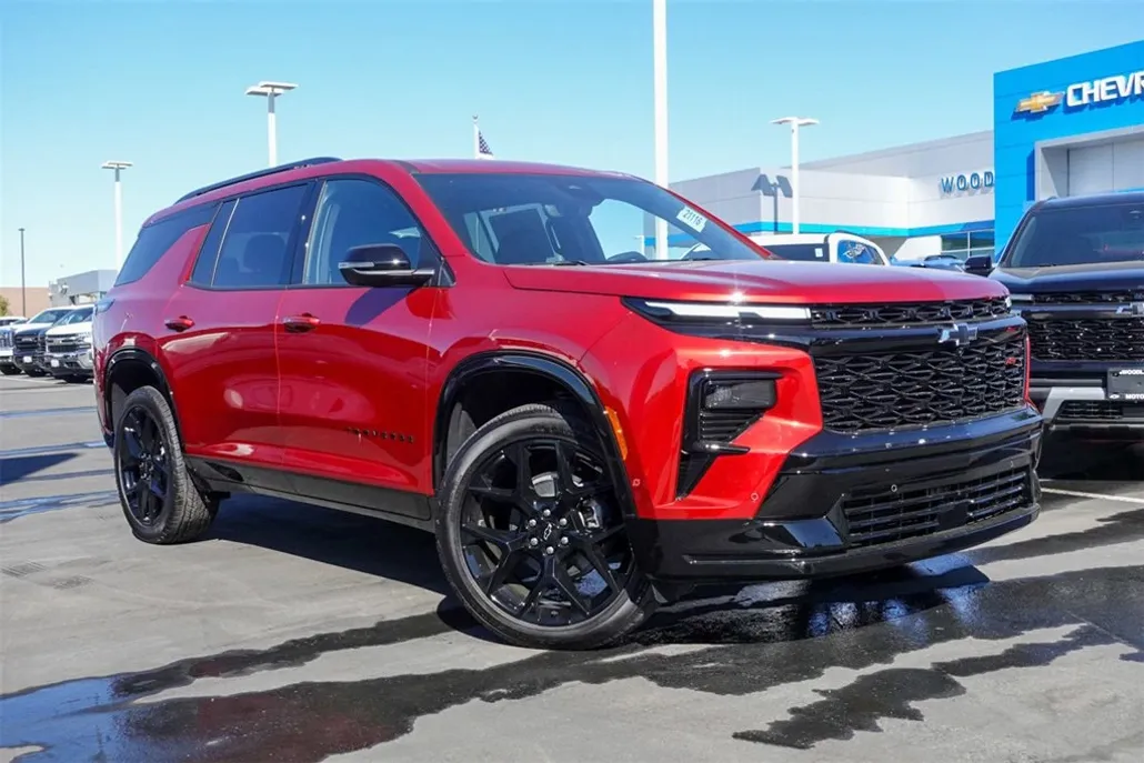 2026 Chevrolet Traverse RS photo 1