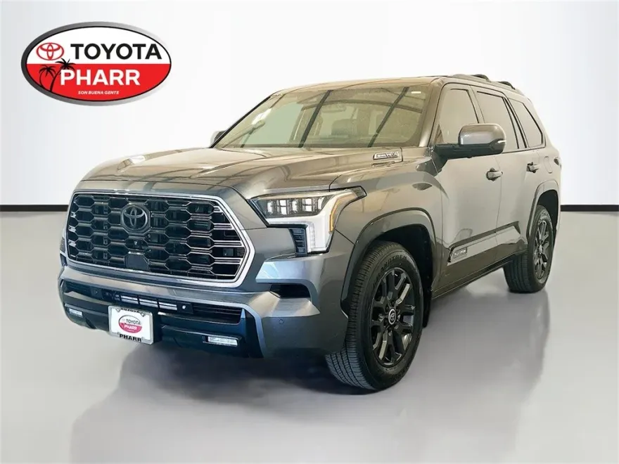 2024 Toyota Sequoia SR5 photo 1