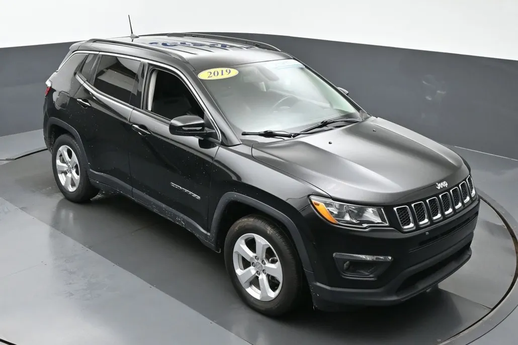 2019 Jeep Compass Latitude photo 1