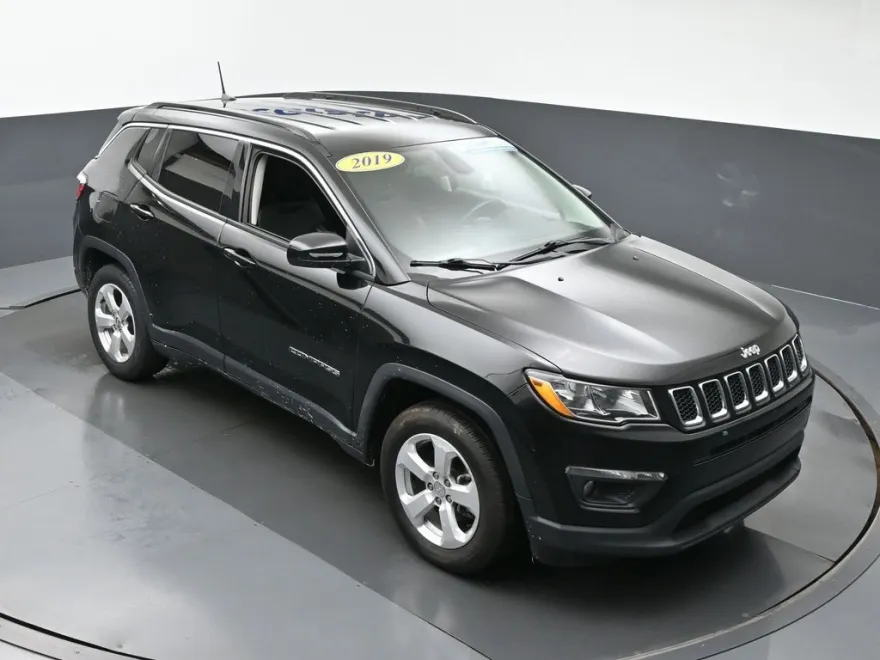 2019 Jeep Compass Latitude photo 1