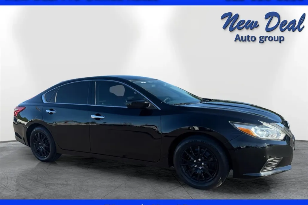 2017 Nissan Altima 2.5 S photo 1