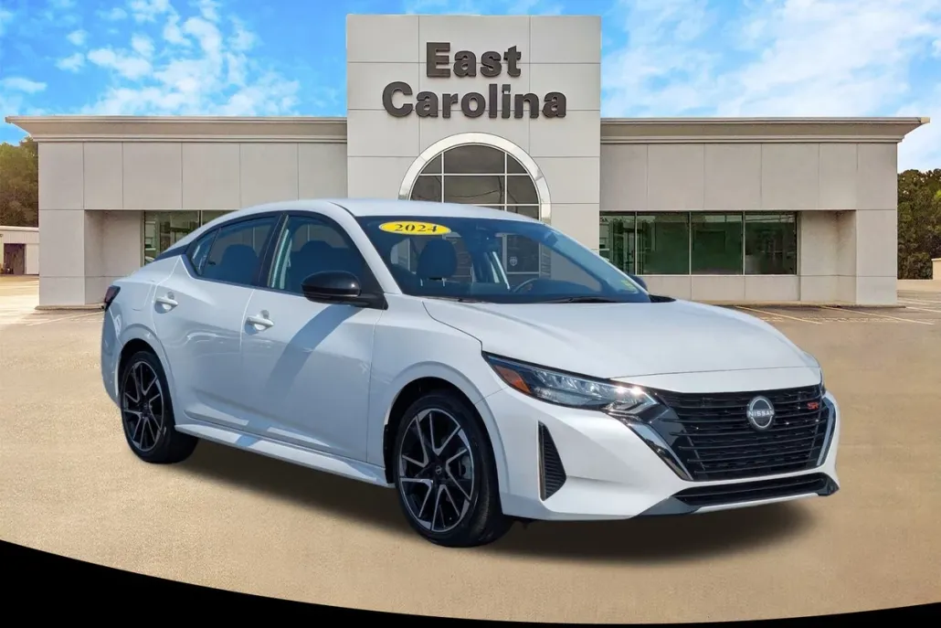 2024 Nissan Sentra SR photo 1