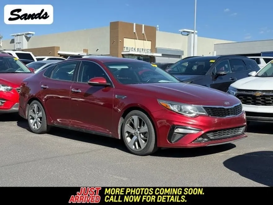 2019 Kia Optima S photo 1