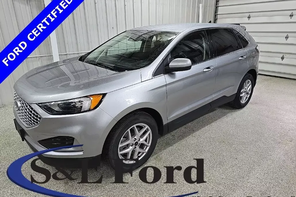 2024 Ford Edge SEL photo 1