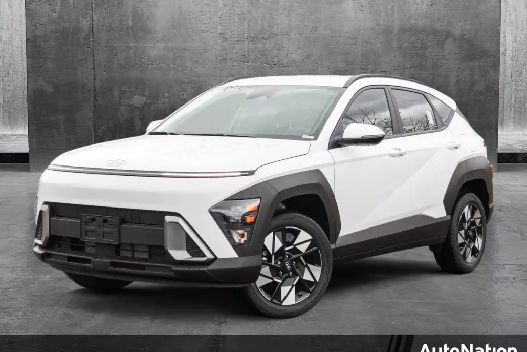 2025 Hyundai Kona SEL photo 1
