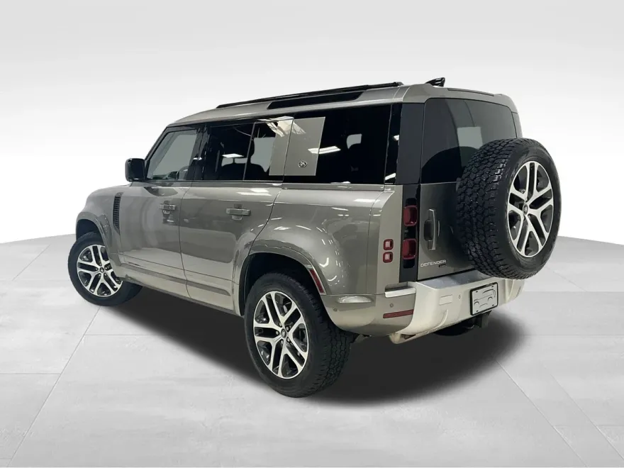 2022 Land Rover Defender XS Edition photo 1