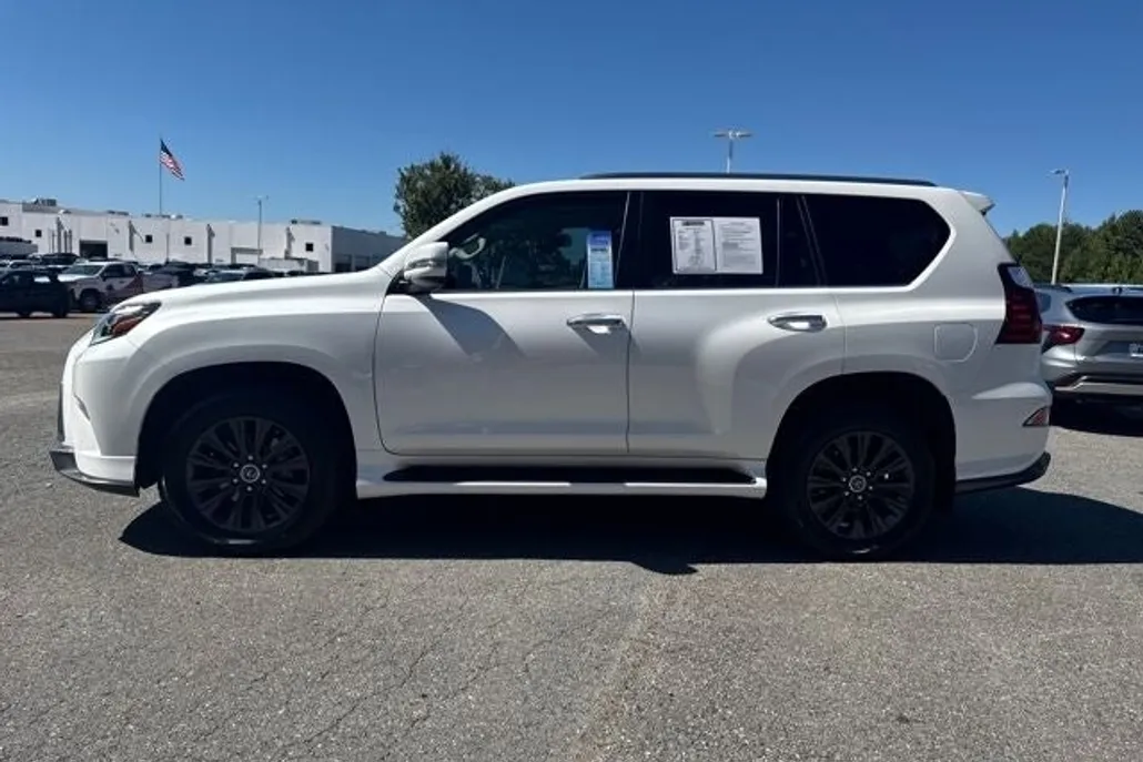 2022 Lexus GX 460 photo 1