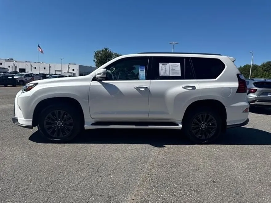 2022 Lexus GX 460 photo 1