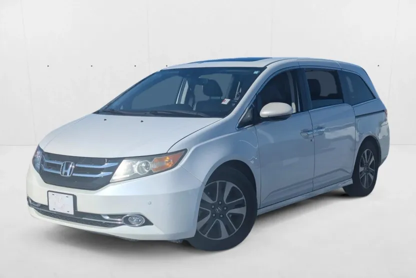2015 Honda Odyssey Touring Elite photo 1