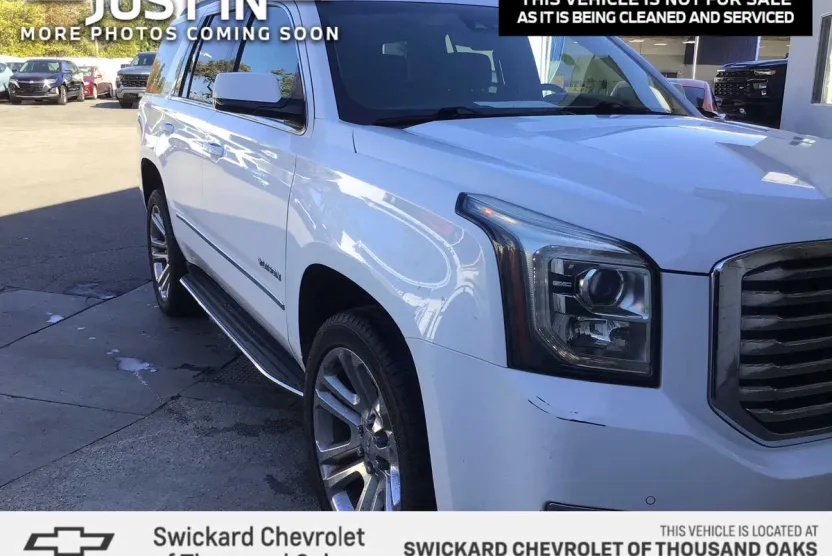 2017 Gmc Yukon SLT photo 1