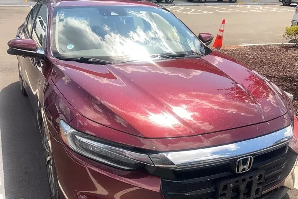 2019 Honda Insight Touring photo 1