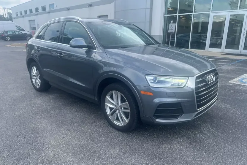 2016 Audi Q3 Premium Plus photo 1