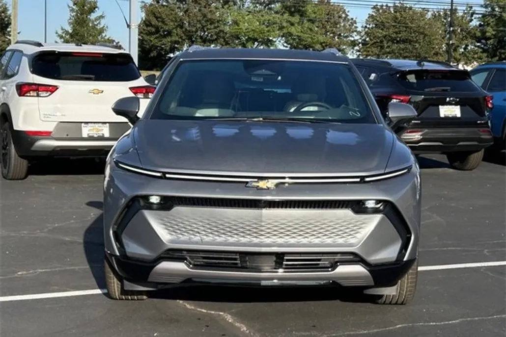 2025 Chevrolet Equinox EV 1LT photo 1