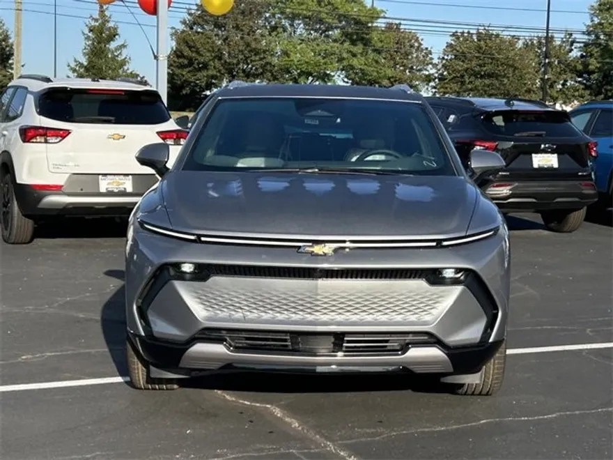 2025 Chevrolet Equinox EV 1LT photo 1