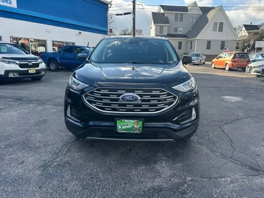 2021 Ford Edge SEL photo 1