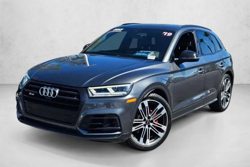 2019 Audi SQ5 Premium photo 1
