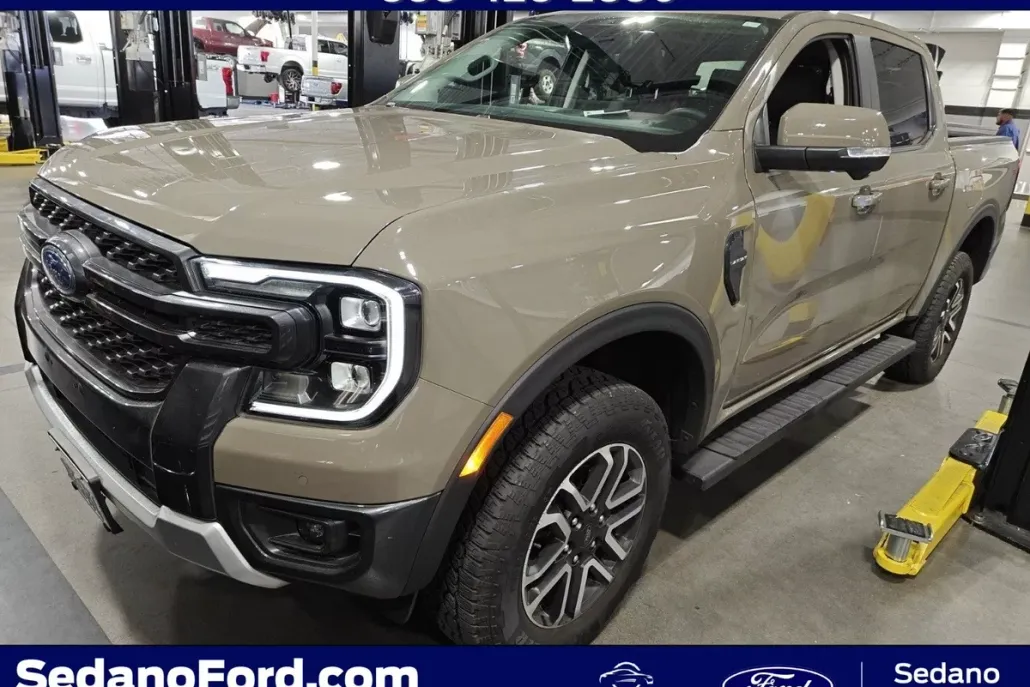 2025 Ford Ranger Lariat photo 1