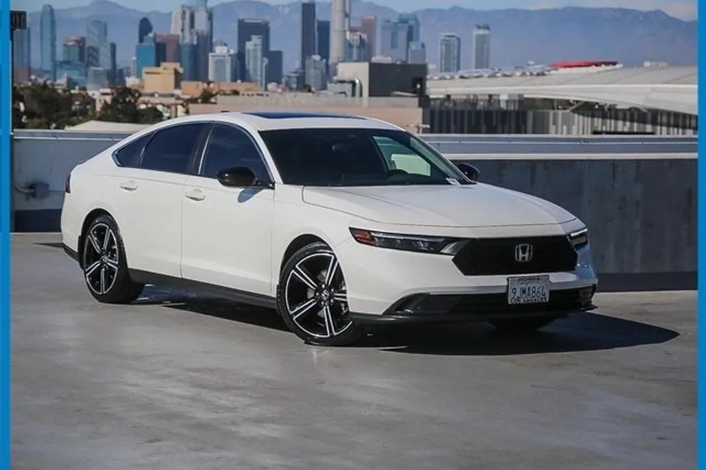 2023 Honda Accord Hybrid Sport photo 1