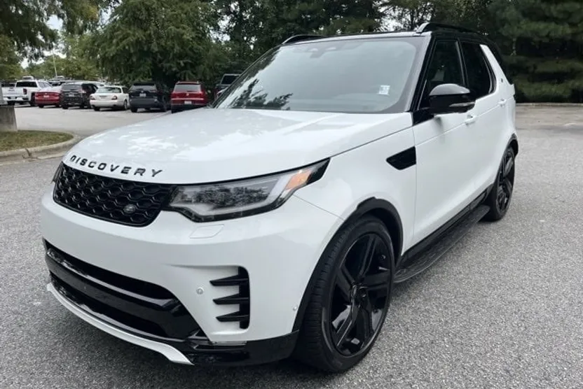 2025 Land Rover Discovery SE photo 1