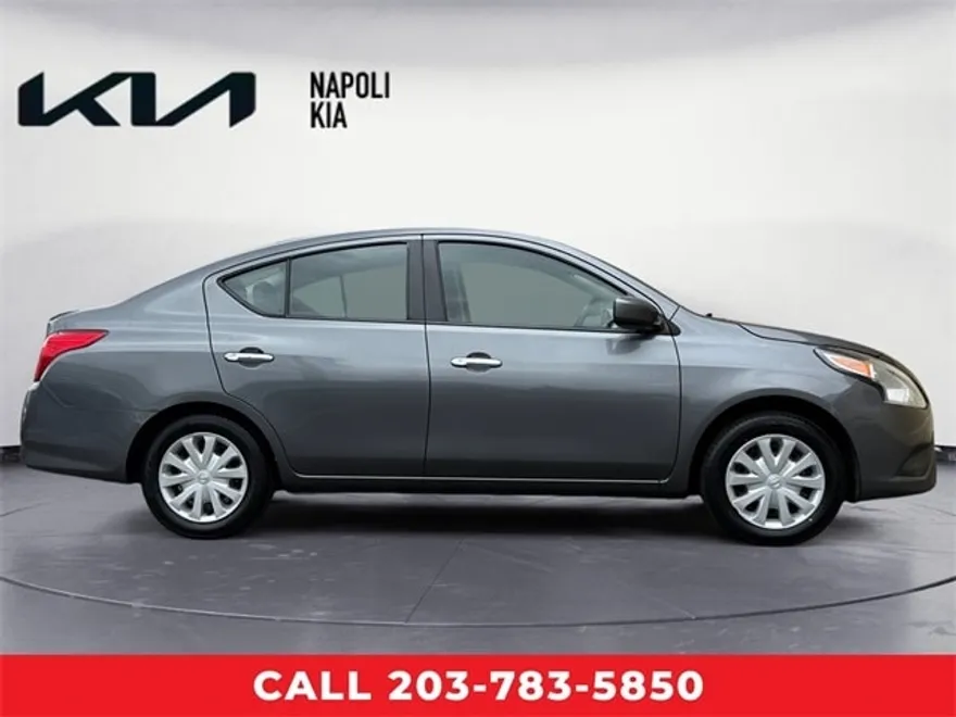 2018 Nissan Versa 1.6 SV photo 1