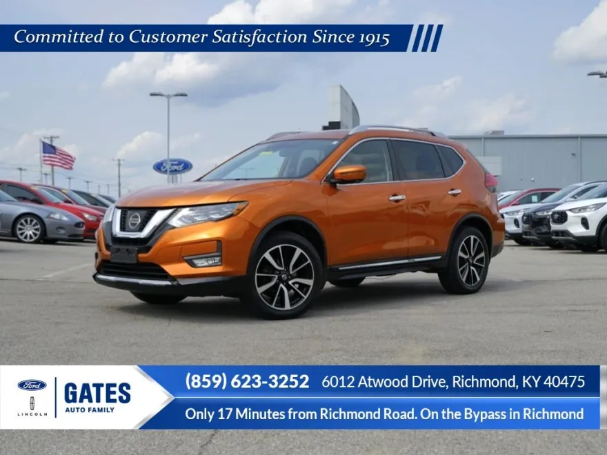 2017 Nissan Rogue SL photo 1