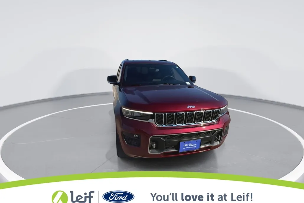 2023 Jeep Grand Cherokee Overland photo 1