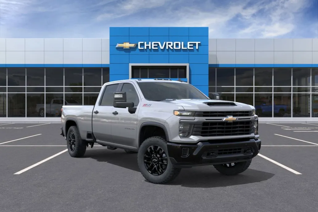 2025 Chevrolet Silverado 2500HD Custom photo 1