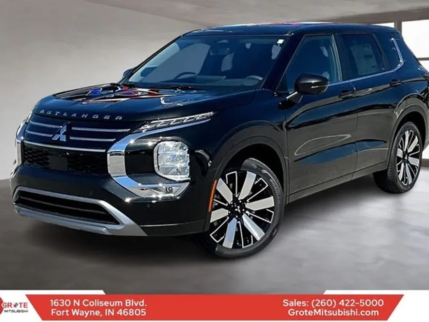 2025 Mitsubishi Outlander SE photo 1