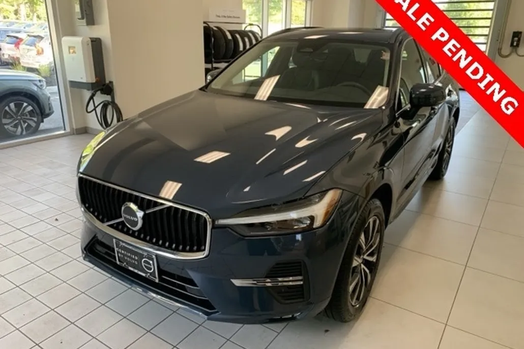 2023 Volvo XC60 B5 Core photo 1
