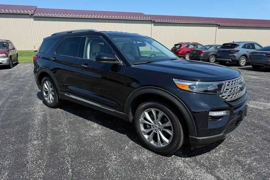 2023 Ford Explorer Limited photo 1