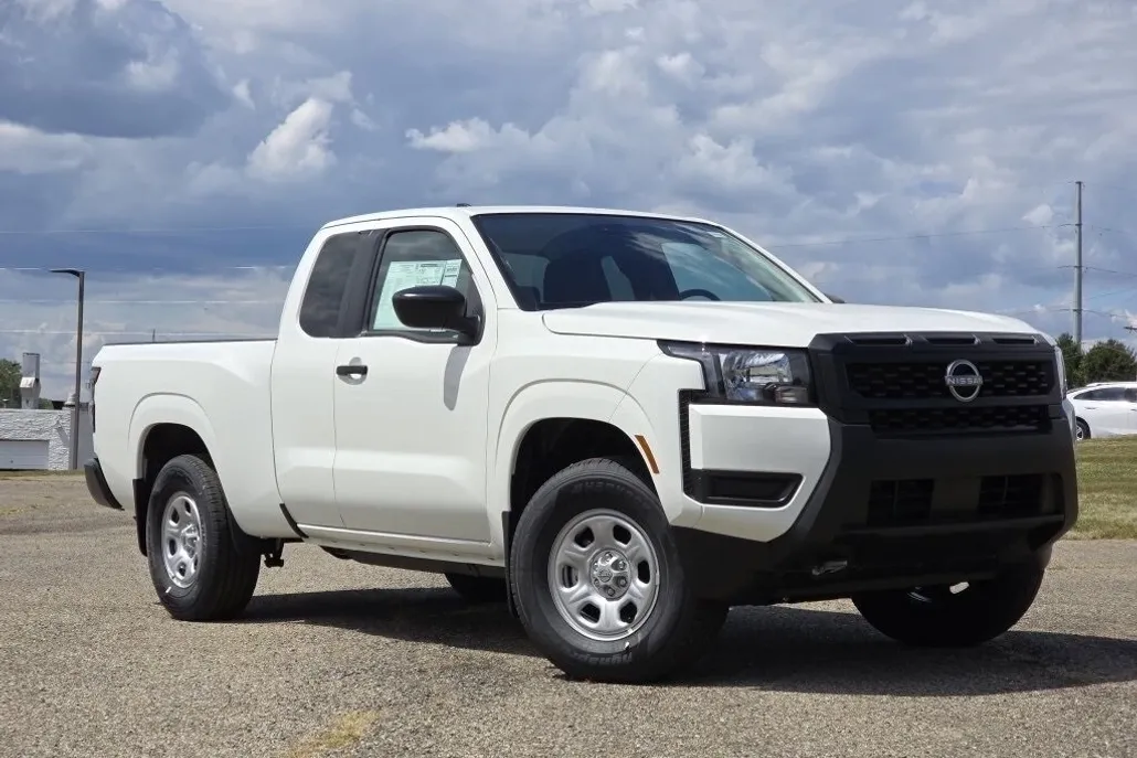 2025 Nissan Frontier S photo 1