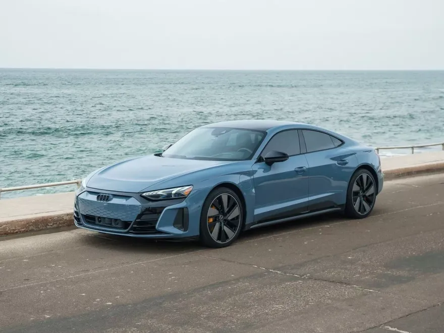 2022 Audi RS e-tron GT Base photo 1