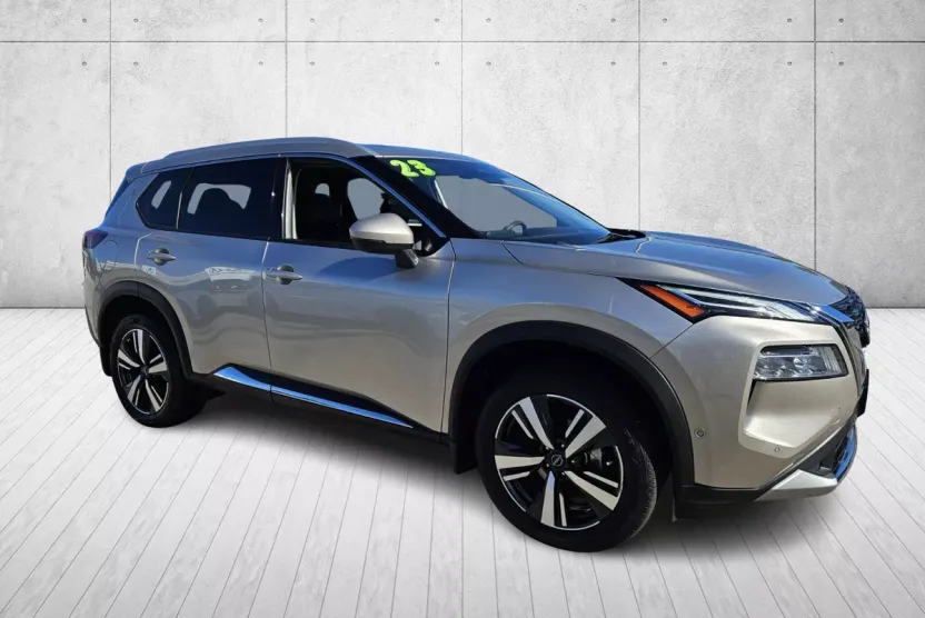 2023 Nissan Rogue Platinum photo 1